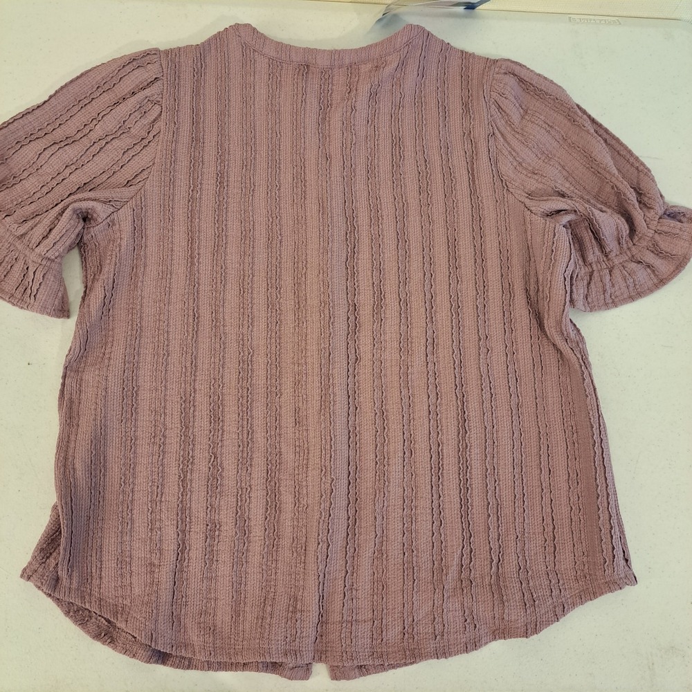 Cable & Gauge Womens Blouse L Elderberry NWT Textured 1766-182 - Picture 4 of 10